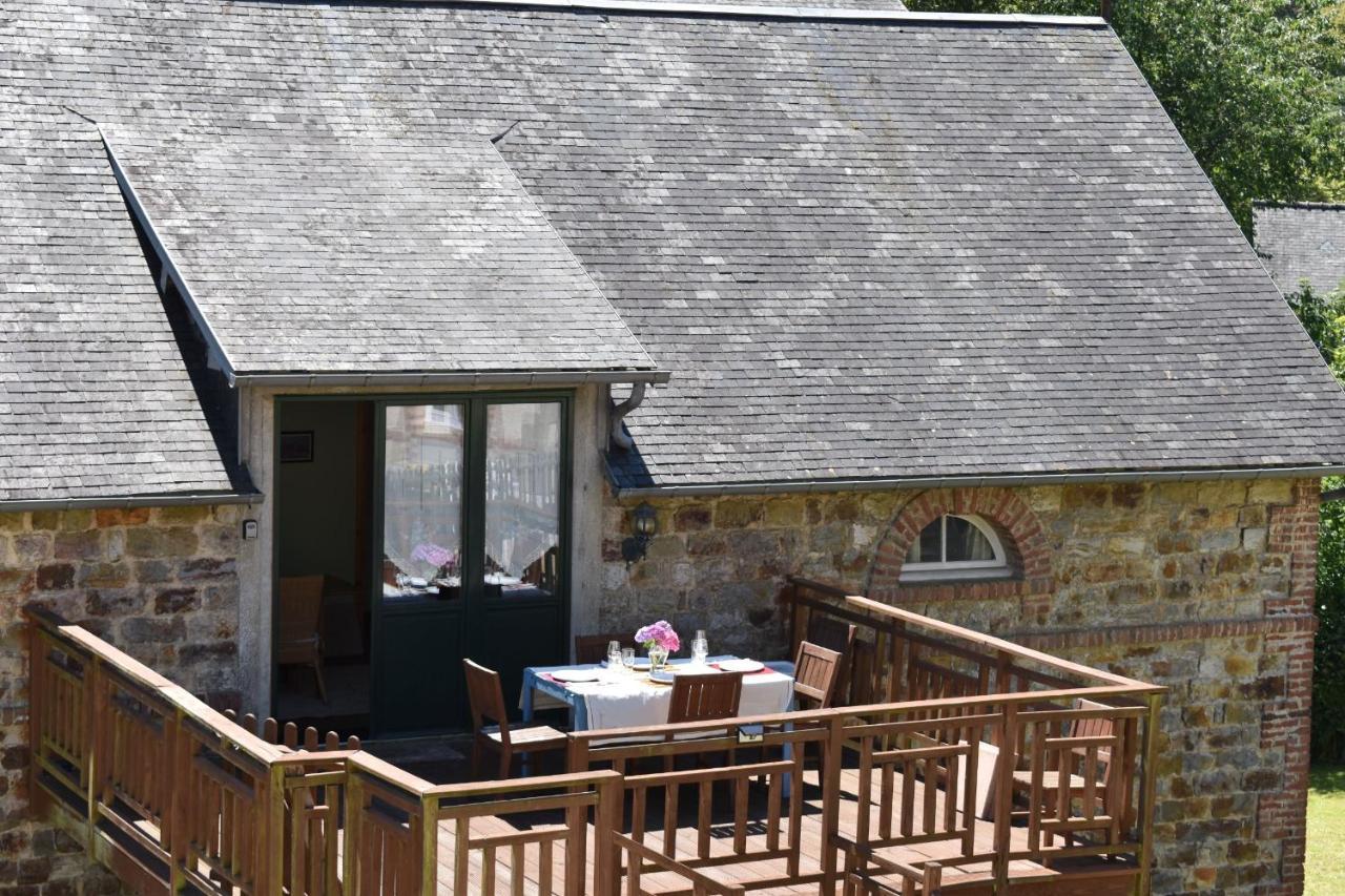 Gites In Le Neufbourg -Mortain 外观 照片