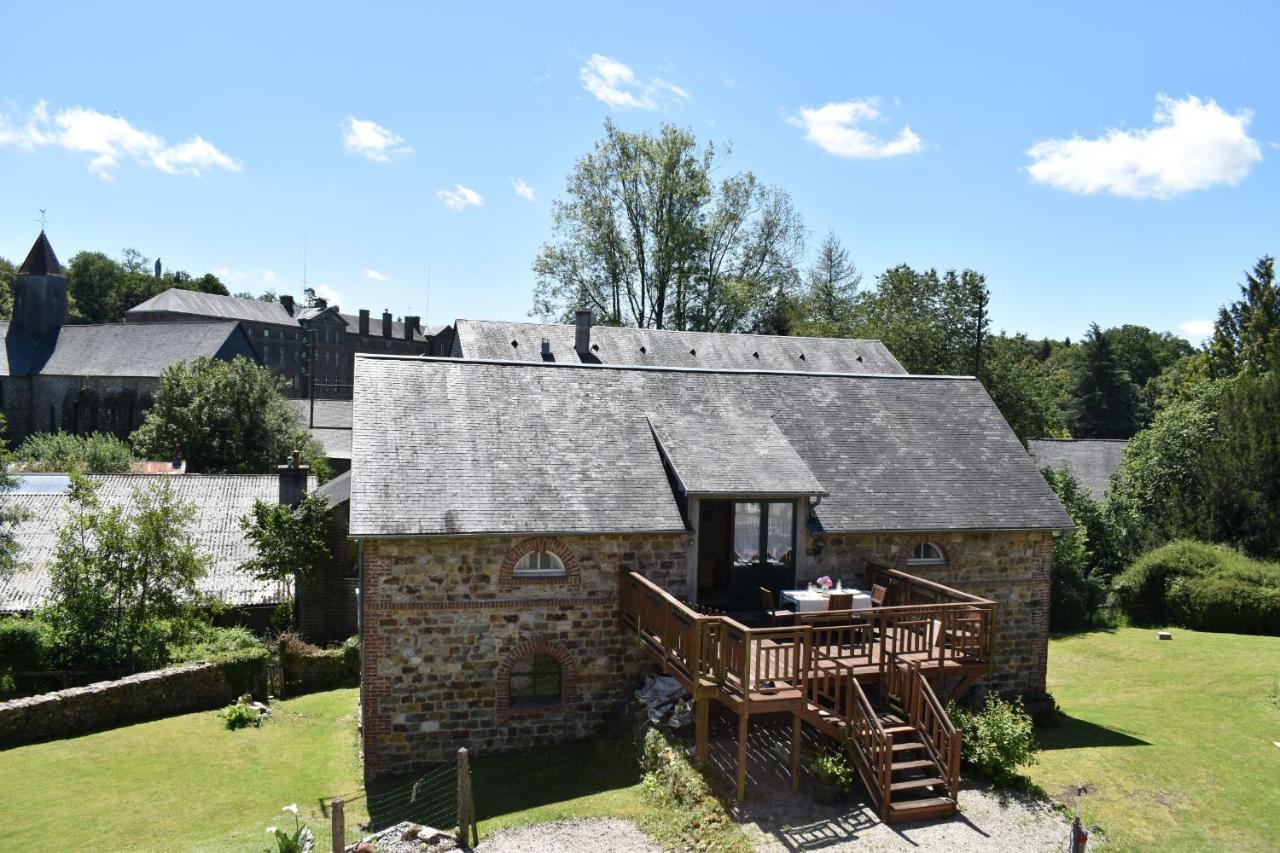Gites In Le Neufbourg -Mortain 外观 照片