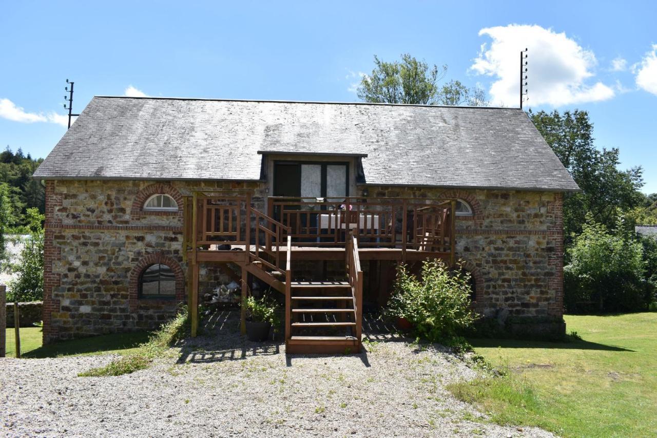 Gites In Le Neufbourg -Mortain 外观 照片