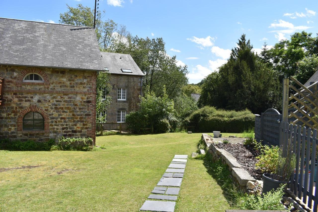 Gites In Le Neufbourg -Mortain 外观 照片