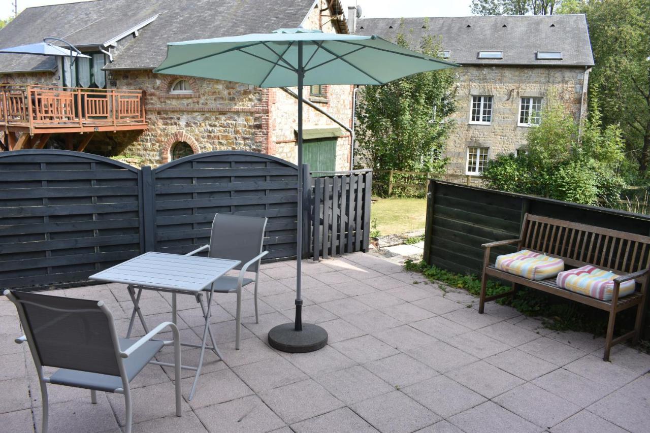 Gites In Le Neufbourg -Mortain 外观 照片